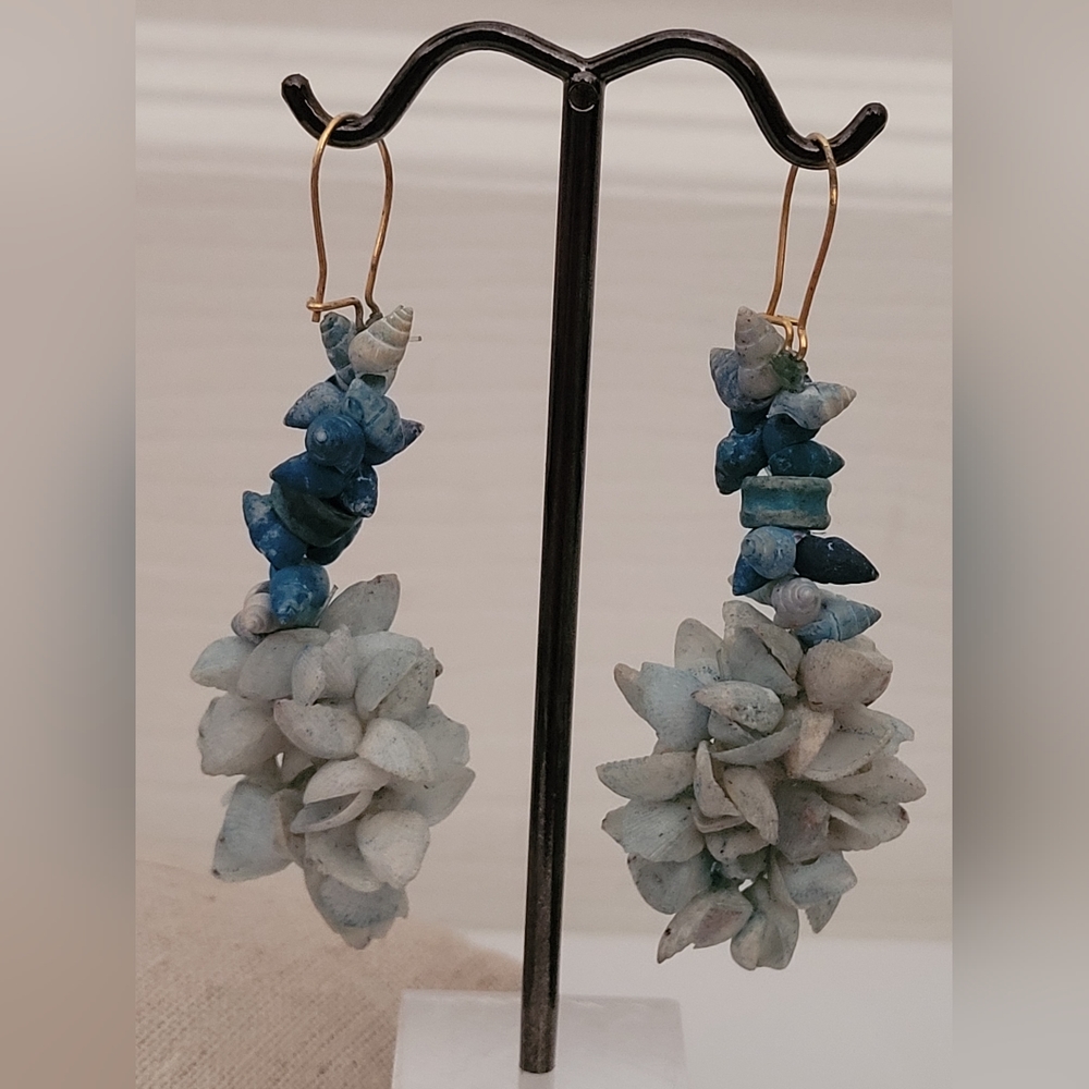 Handcrafted Shell drop earrings - Picture 6 of 6